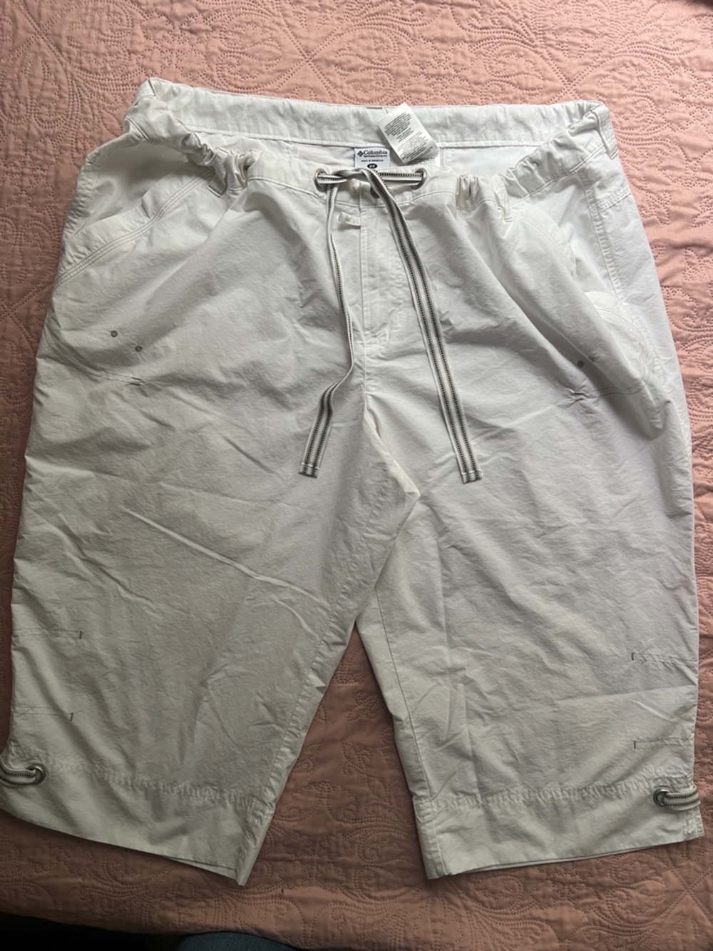 Columbia White Drawstring Active Shorts